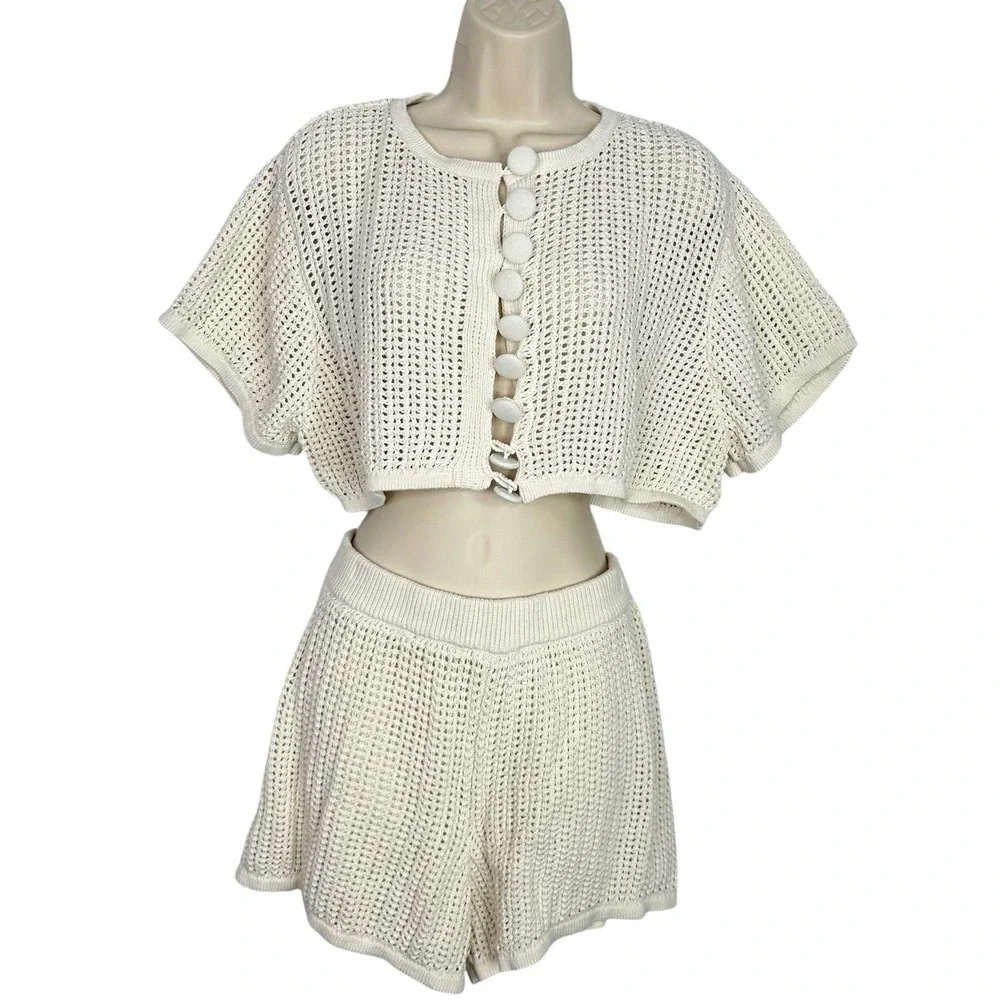 Sabo Skirt Crochet Knit 2 Piece Set Womens Small Cream Button Crop Top Shorts - Picture 1 of 11